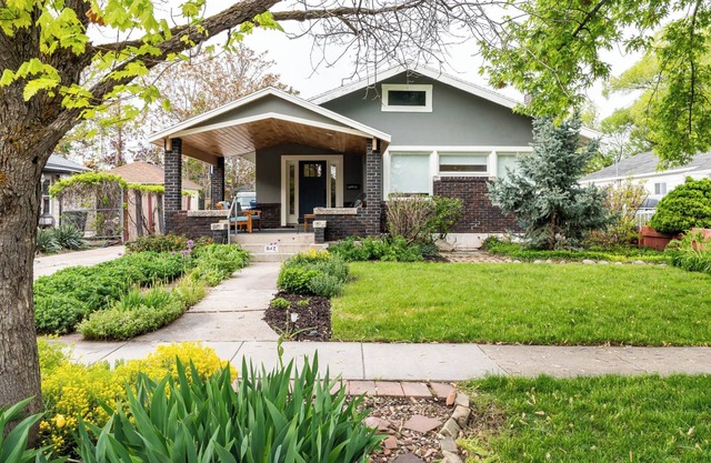 Gorgeous Neighborhood I Central Location I Parking