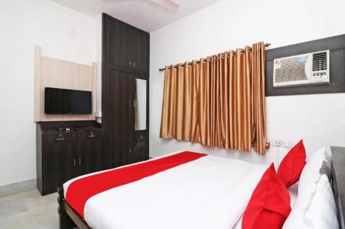 Goroomgo Hotel Manurama Ruby Kolkata