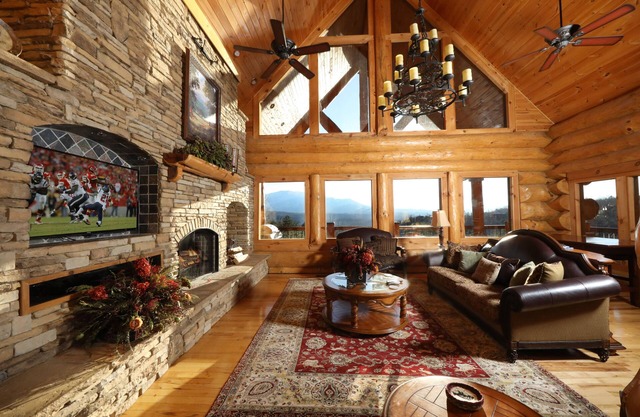 Grampy Camp Lodge at Gatlinburg