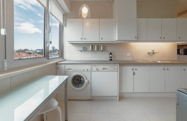 Grand Botanic Garden Apartment by Vacationy