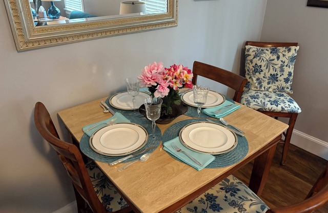 Great 2-bedroom, 2-bath cottage in Georgetown 2-blocks, 7-minutes to boardwalk