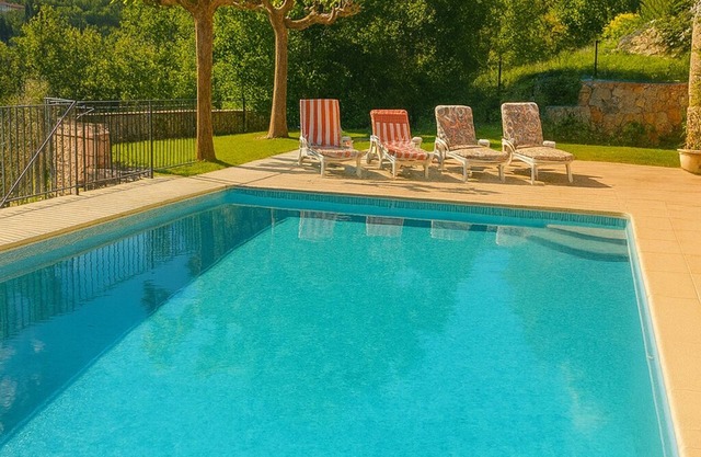 Excelente y hermosa propiedad con piscina tranquila / lago / mar / golf