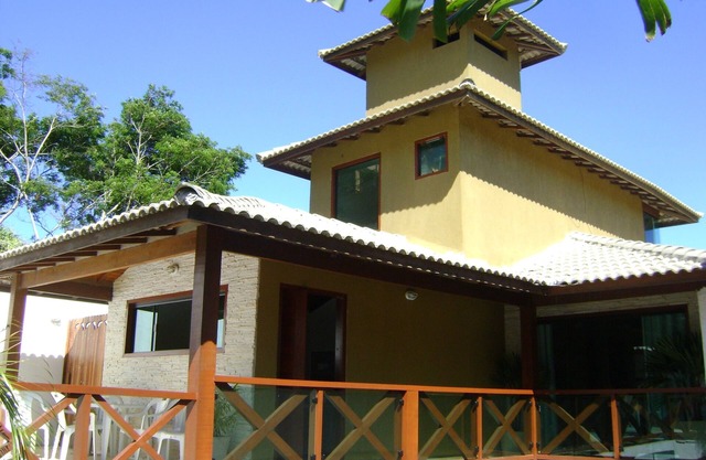 Grandes suites dúplex de 3 dormitorios, aire, piscina, Sky, WIFI, en Geribá-Buzios.