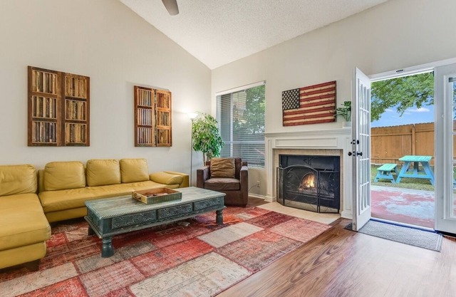 North Austin 3/2 Especial de Verano! Relajado, abierto, con encanto