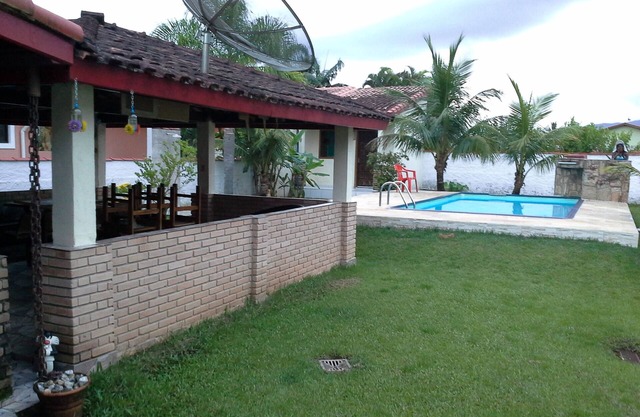 Gran casa de comunidad cerrada, piscina, barbacoa y playa limpia