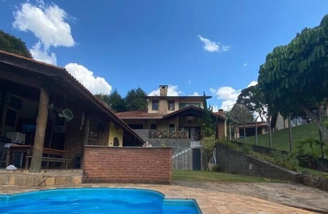 Gran Ranch en Atibaia con excelente ubicación y vistas de Big Stone