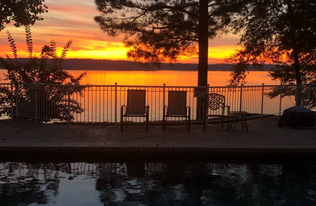 Navidad perfecta para la familia extendida !! Lago tranquilo alejarse! Duerme 16!