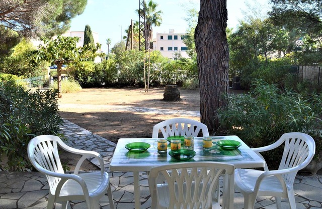 ¡Apartamento para 4 personas con jardín, cerca de la playa de Cavalaire!