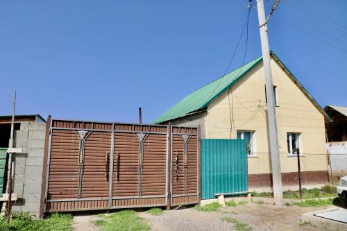 Guest House Ailin