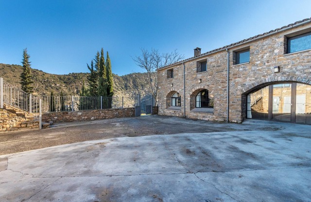 Casa rural 'Rectoria De Claverol' con vistas a la montaña, terraza privada y Wi-Fi