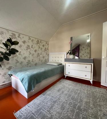 Gulzina Guest House