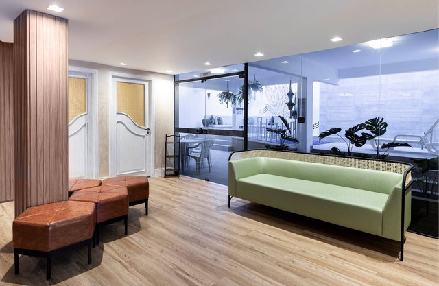 H Hotel