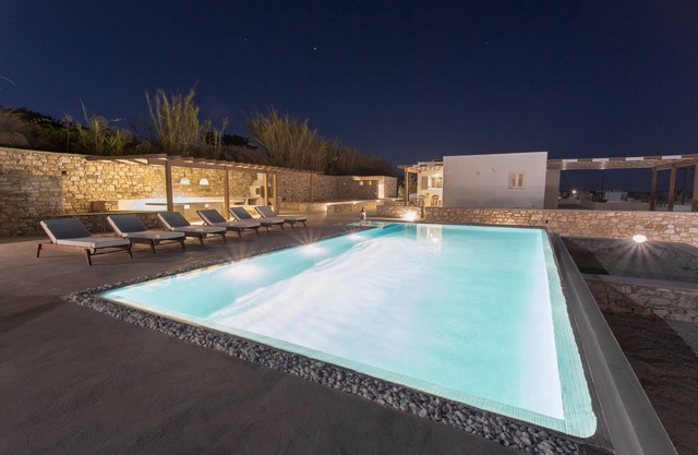 H2O Privado Villa Paros, piscina infinita, salón con vista al mar, barbacoa y Bar