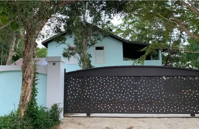Hacienda Las Calderonas: 3-bedroom Spanish Home