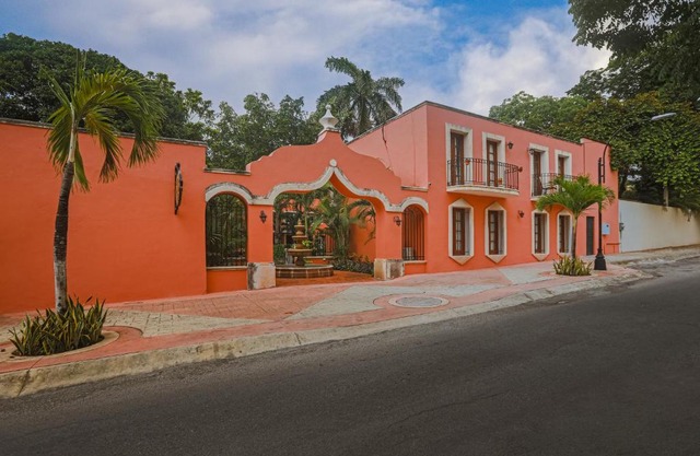 Hacienda San Miguel Hotel & Suites