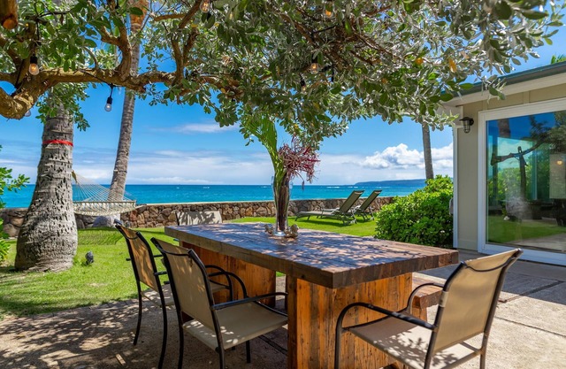 Hale Oka Nunu: Oceanfront Private, Spacious Paradise North Shore Home w/ Hot Tub
