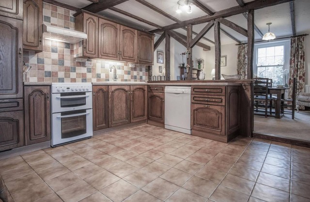 Hall House - 3 Bedroom Cottage - Saint Florence