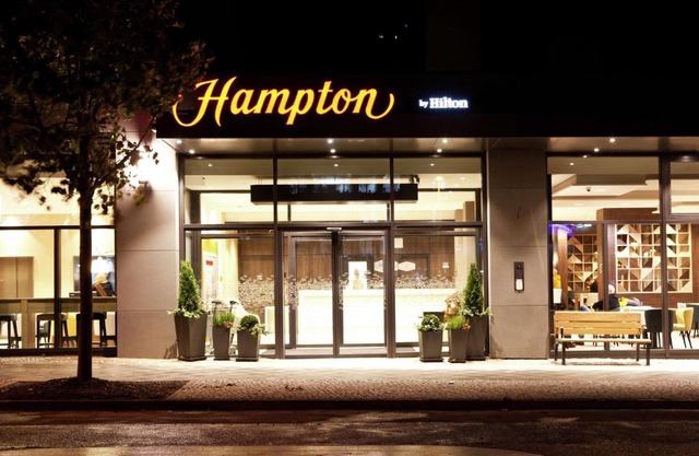 Hampton By Hilton Berlin City East Side Gallery