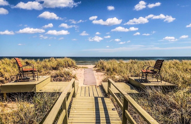 Westhampton Home - ¡Playa privada, piscina y terraza!
