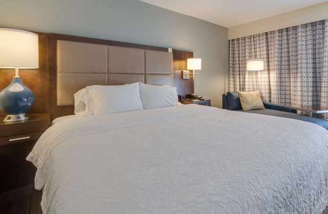 Hampton Inn Bellevue / Nashville-I-40 West