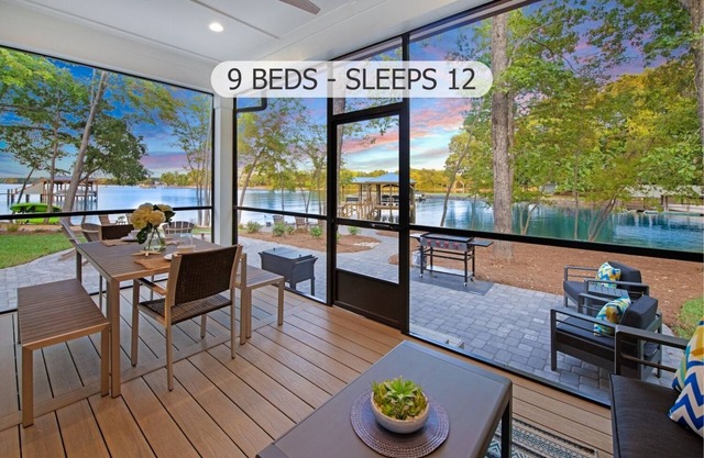 Hanesbee Escape w/Beach, Hot Tub & Optional Boat Rental