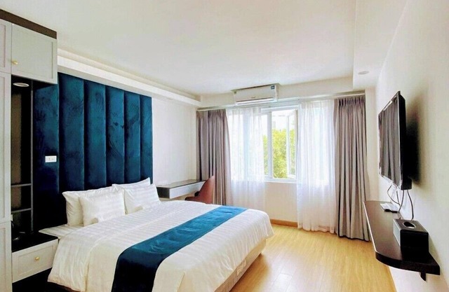 Hanoi Capital Premium Hotel
