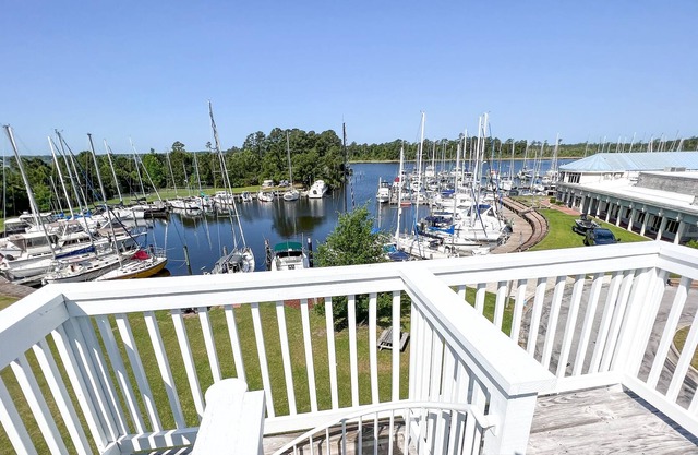 Harbor View by Salty Sweet Retreats: Majestic Marina Front Townhome 3 Story Deck