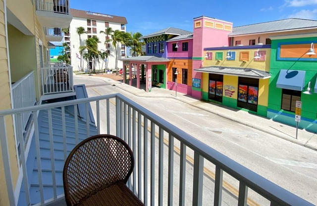 Harbour House at the Inn Unit 211 by Coastal Vacation Properties