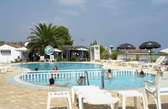 Haris Hotel