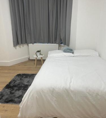 Harrow Haven - Sleeps 5 & Free parking