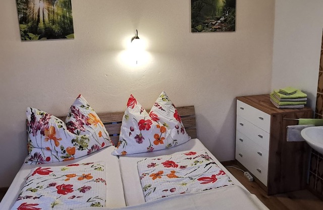 Haus Pyhrgasblick - Doppelzimmer, Toilette und Bad/dusche Getrennt, 1
