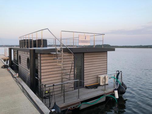 Hausboot Fjord Nordstern mit Dachterrasse in Schleswig