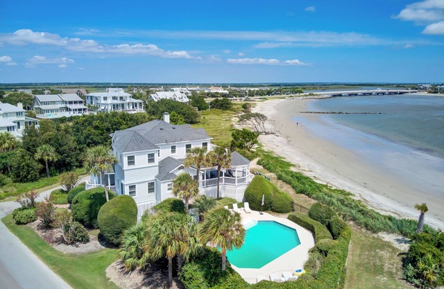 Haven by AvantStay | Luxury Beachfront Home w/ Pool & Gorgeous Patios