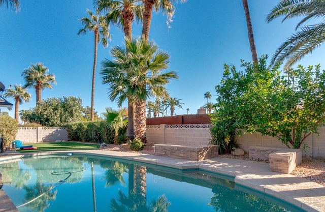 Heatherbrae | Amazing Backyard Pool | Hot Tub