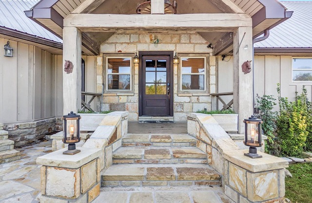 Hell Creek Lodge and Event Barn ~ Capacidad 26