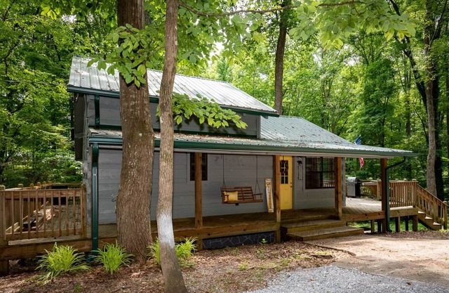 ☀️ Hello Sunshine, 2 bdrm/1 bath, hot tub & more