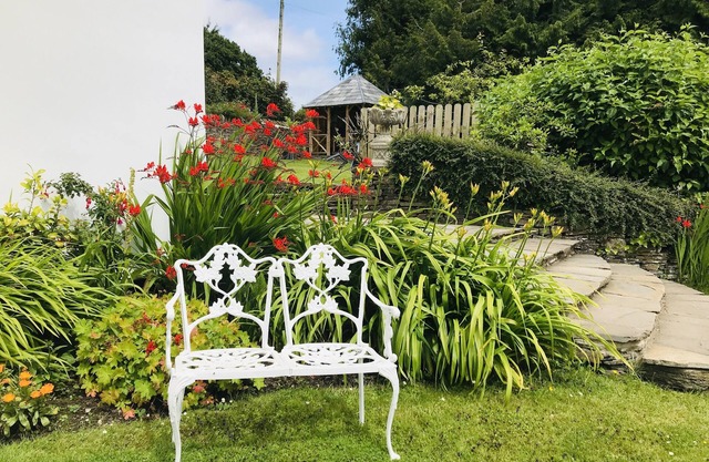 Grade II listed farm house in beautiful grounds