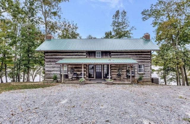 Hickory Haven - Stunning Lake Views - Private Dock