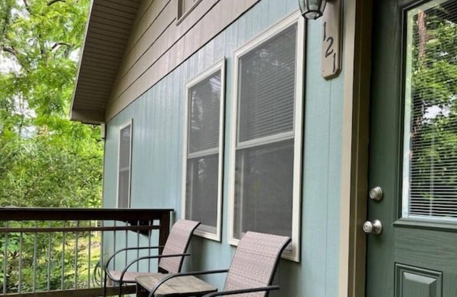 Hidden Wooded Cottage 2 Bed/1 Bath
