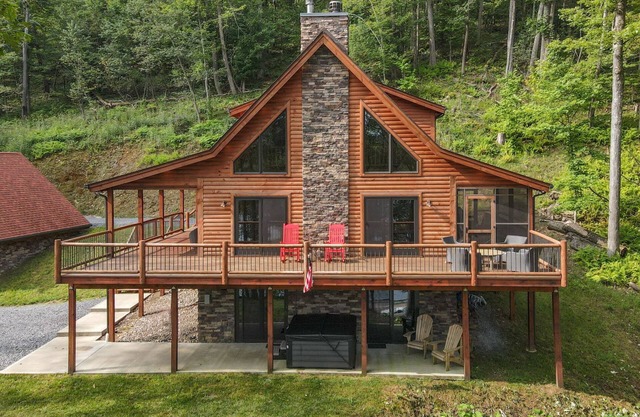 New! Hide and Go Creek: Lake Area, Fireplace, A/C!
