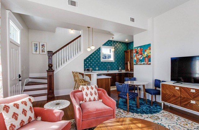 High Style, Awesome Location! 117D by Forsyth Park