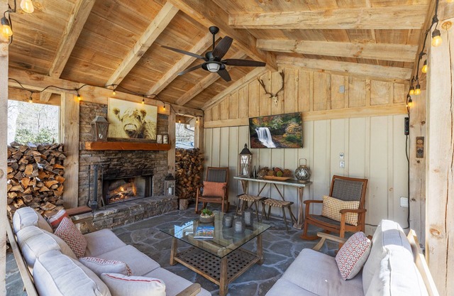 Designer Cottage-Highlands-Amazing Outdoor Living Spaces-Fireplace-Pet Friendly