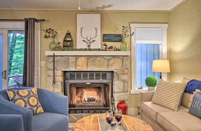 ¡NUEVO! Lake Harmony Home w / Amenities- Caminar a pendientes