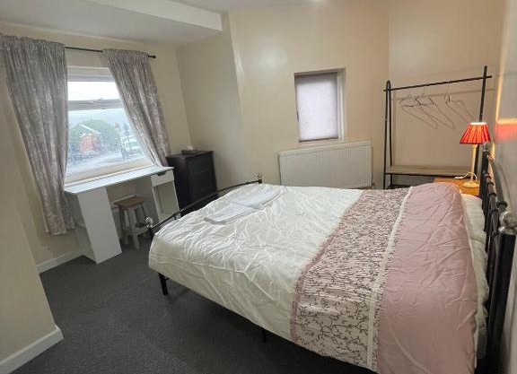 Hillsborough 2 and 4 bedroom house