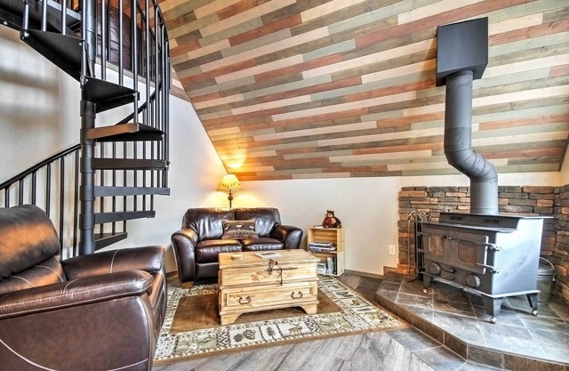 ¡Hillside Cripple Creek Cabin con vistas a la montaña!