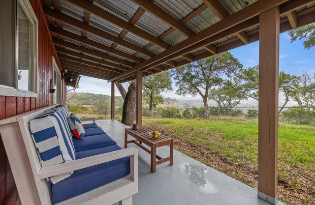 Hillside Paradise near Hidden Falls! Clean 3/1.5, Expansive views