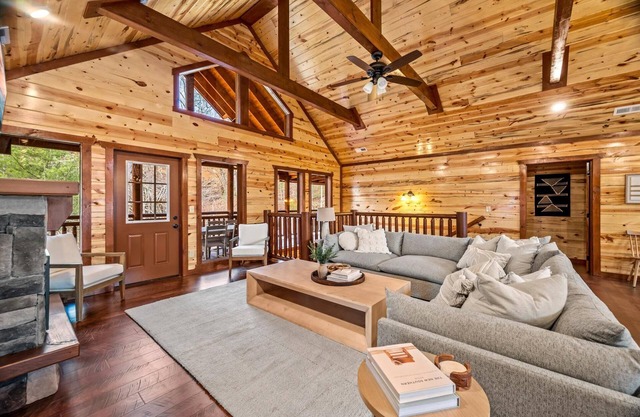 Hillside Retreat in Sevierville