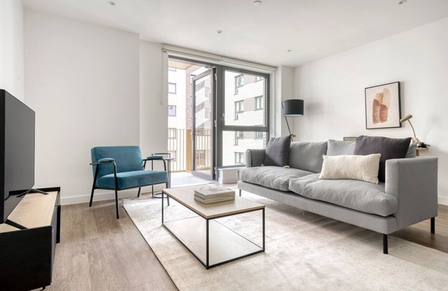 Hip Walthamstow 1BR w/ Gym, Lounge & Concierge nr Tube, by Blueground