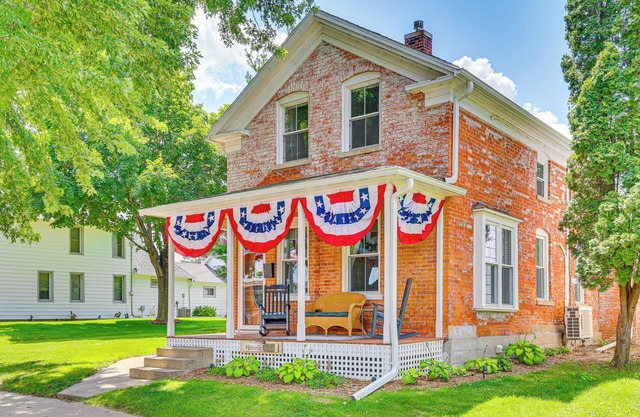 ¡NUEVO! Histórico Wabasha Home w / Patio, en el centro!