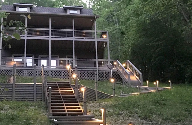 Hiwassee Haven ... Todas las comodidades ...(Muelle cubierto, Firepit, barco de pedal, bañera de hidromasaje ..